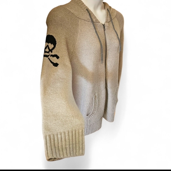 TORRID Plus Size Gray & Black Hooded Skull Graphic Jacket Size 2X-3X - Picture 3 of 16